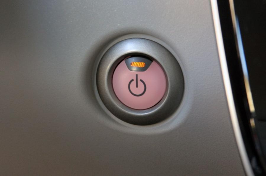  Nissan Leaf 2011 года  (фото 14 из 53)